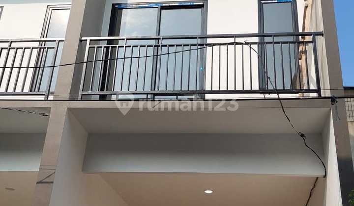 Dijual Rumah Baru 2 Unit (Posisi Tengah dan Kanan) di Palem Duri Kepa Harga Terjangkau dan Ada Air Pam 2