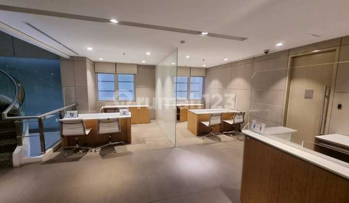 For Sale: Kelapa Gading Boulevard Shop House, Location Near Summarecon Mall Kelapa Gading with Transportation Access