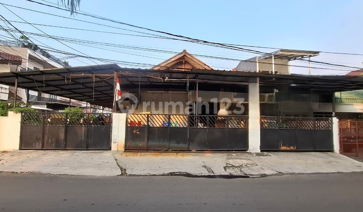 Rumah Hoek di Kosambi Baru, Lokasi Strategis