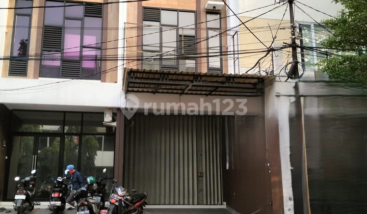 Rukan Baru Minimalis Modern Aries Utama Puri Jakarta Barat