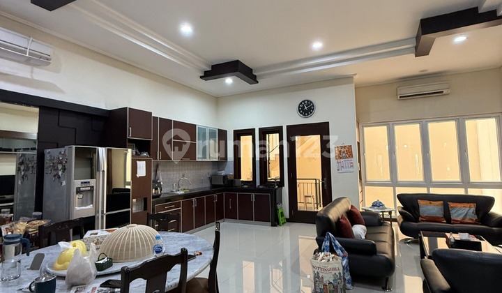 Dijual Rumah 3 Lantai di Manyar Permai - Jakarta Utara 2