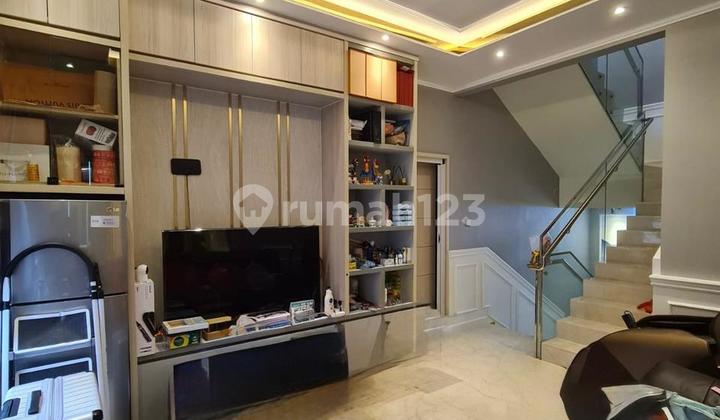 Rumah Hoek Riviera di Puri Metland, Tangerang, Lokasi Strategis 2