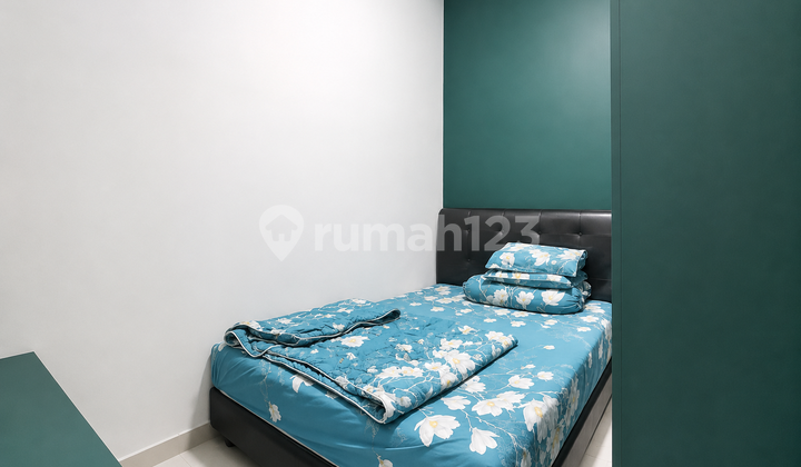 Fast Sale Active House & Boarding House in Kebon Jeruk, West Jakarta Fast Sale Active House & Boarding House in Kebon Jeruk, West Jakarta