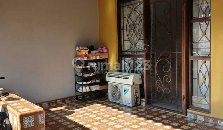 Ready-to-Occupy House in Kencana Loka Sector 12.4, Safe and Comfortable.