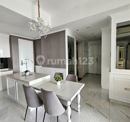Elegant Unit - Modern Classic Luxury, Steps to Taman Anggrek Mall 2