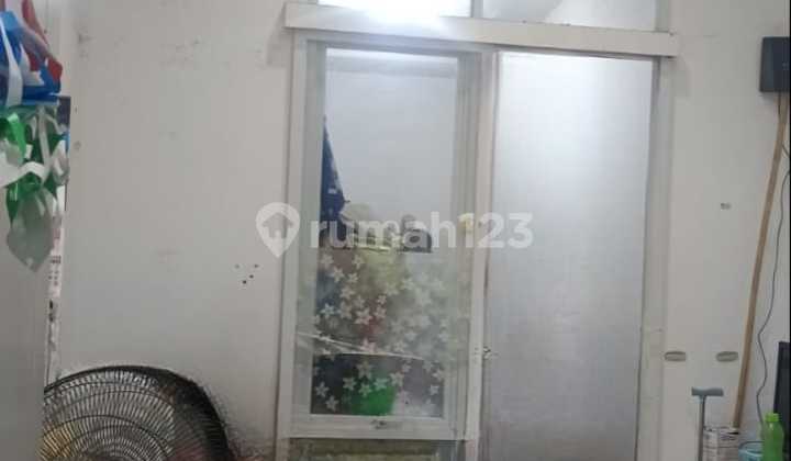 For Sale Ready-to-Live House in Karawaci Tangerang 2