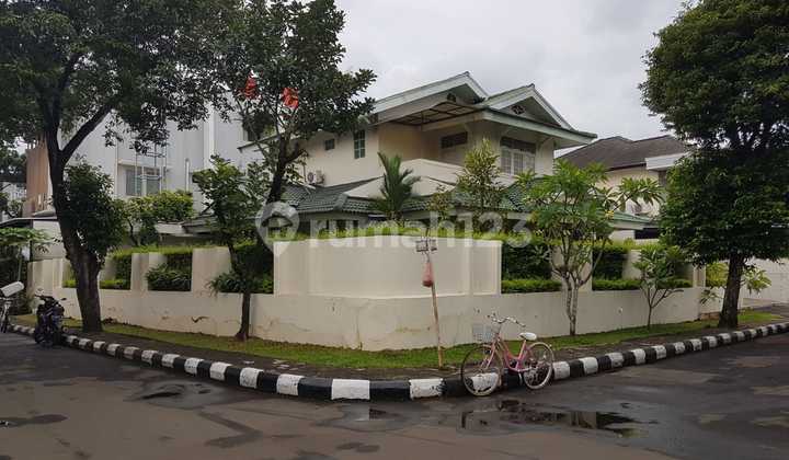 House For Sale In Bintaro Sector 7. Move-In Ready And Suitable For Investment. Strategic Location In Bintaro Area.