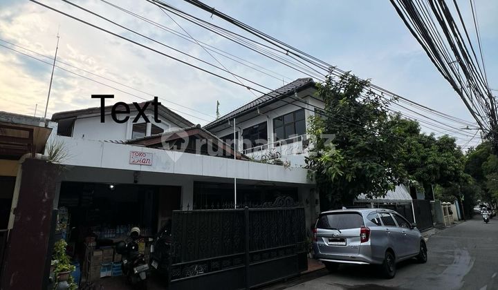 Rumah Di Gandaria Selatan Dekat Pusat Perbelanjaan Dan Dekat Akses Transportasi Umum