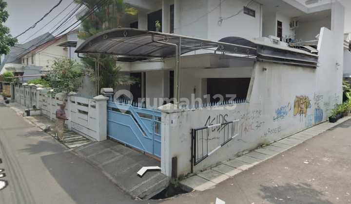 Rumah Jual Cepat 2 Lantai Di Hoek Hadap Taman 2