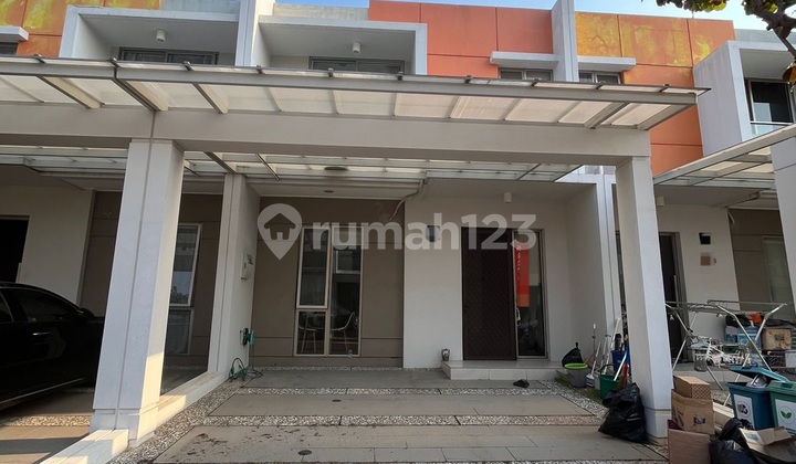 Rumah 2 Lantai Masih Baru Rumah 2 Lantai Masih Baru