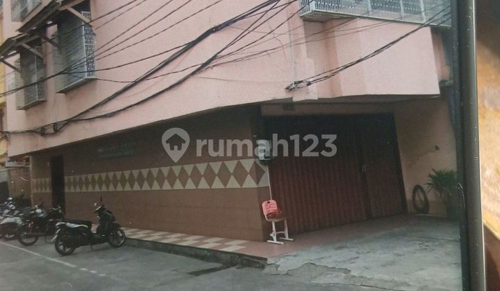 Ruko 4 Lt Di Hoek Hadap Selatan