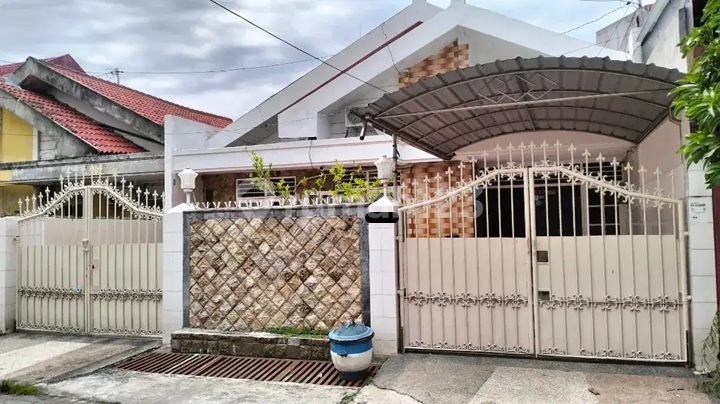 Rumah Darmo Harapan Indah