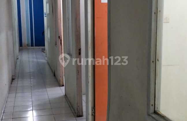 3-Story Shophouse on Kutai Street 3-Story Shophouse on Kutai Street