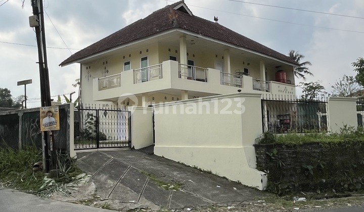 2-Storey Ready-to-Occupy Hook House Auction Sale Cisaat Sukabumi