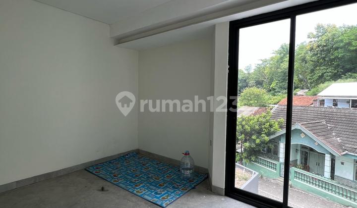2-Storey House in New Condition Ready for Occupancy 2