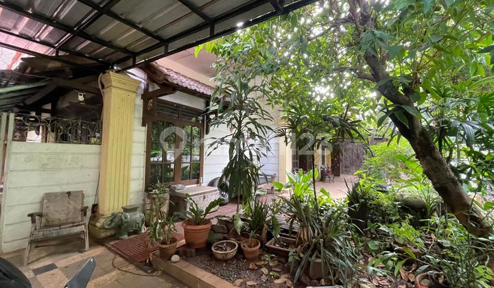 Rumah Besar, Dekat Gor Jatidiri 2