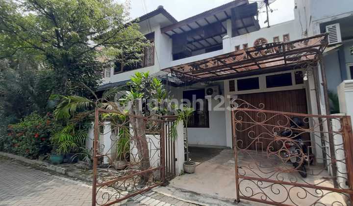 Rumah 2 Lantai Kondisi Bagus Cocok Untuk Klinik