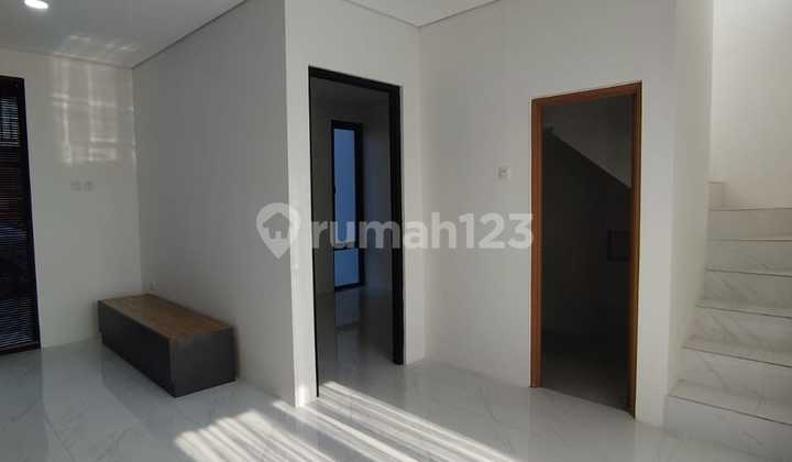 Jual Rumah Cantik Area Banyumanik View Kota Bonus Kitchen Set 2