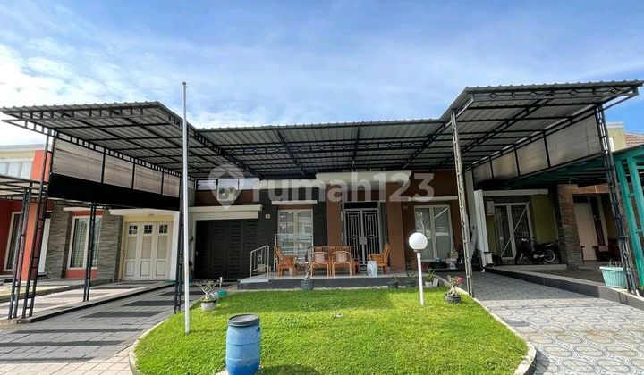 House in Graha Padma Cluster