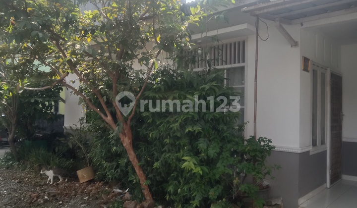 For Sale: Boarding House Price Drop, Location Near Margonda Toll Road, Price Reduced 2
