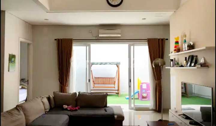 Fully Furnished! Strategic 2-Story House in Anggrek Loka BSD