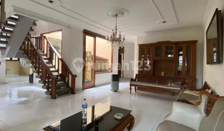 Rumah SHM Strategis Dekat Banyak Pusat Perbelanjaan, Bekasi Timur 2