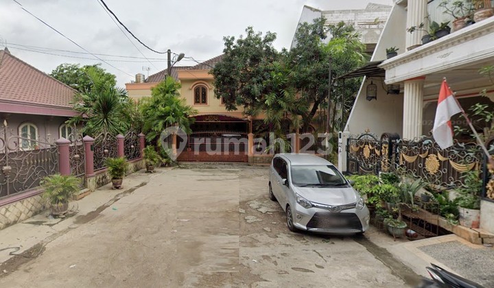 Rumah SHM yang Tenang & Strategis di Komplek Duta Kranji, Bekasi 2