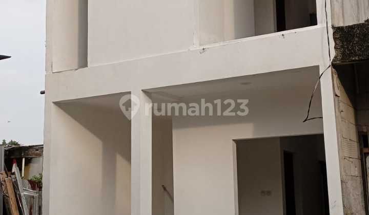 Rumah Modern Murah & Nyaman Dekat Kereta Whoosh, Halim Jakarta Timur 2
