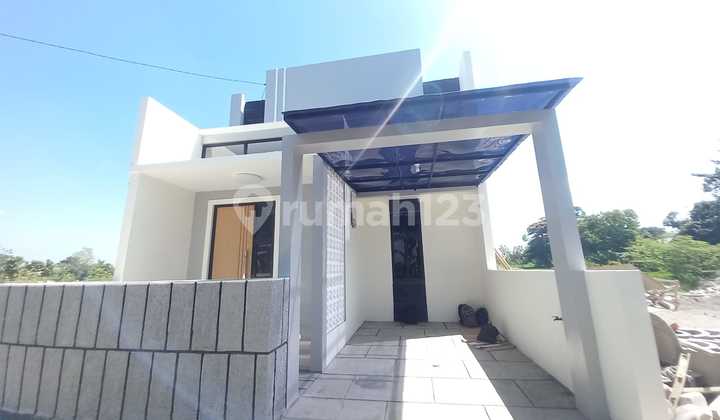 MODERN DESIGN HOUSE 500 MILLION NEAR ADISUCIPTO AIRPORT