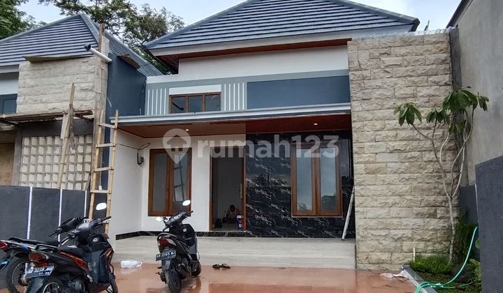 READY-TO-OCCUPY 700 MILLION HOUSE NEAR UII JAKAL 2