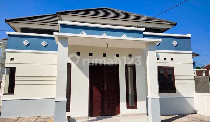 RUMAH CANTIK SIAP HUNI DEKAT KAMPUS ISI JOGJA
