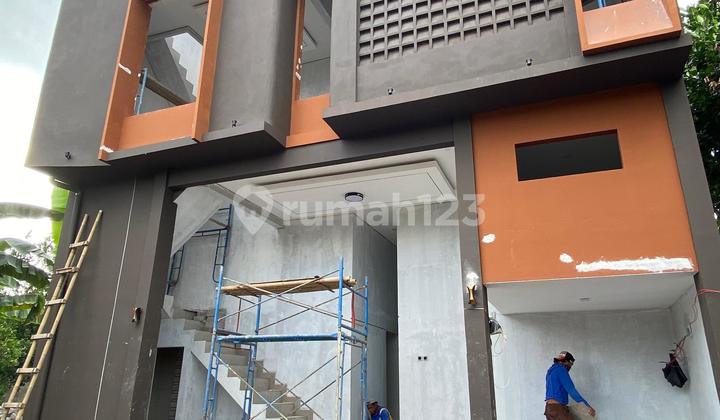 DIJUAL KOST BARU MODEL MEZZANINE 12 KAMAR STRATEGIS DEKAT UGM 2