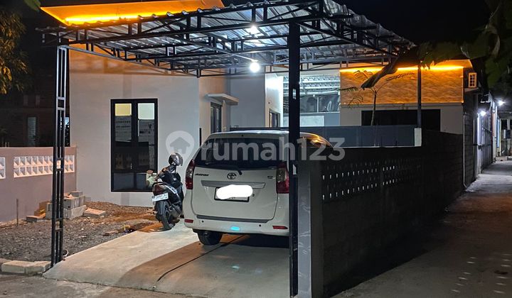 Ready-to-Live Villa Model House on East Imogiri Street Ready-to-Live Villa Model House on East Imogiri Street