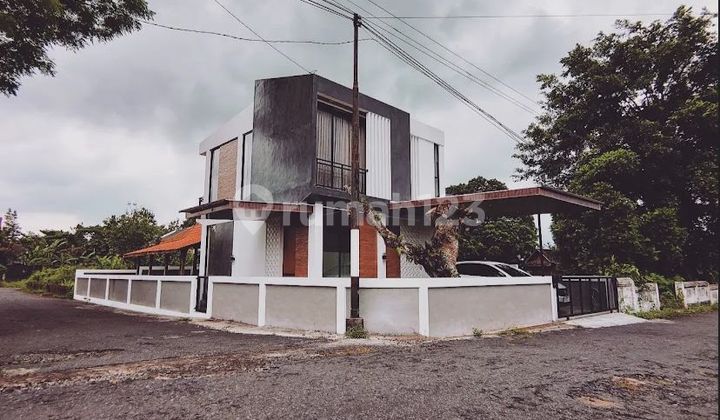 DIJUAL RUMAH SEPERTI VILLA DI LOKASI WISATA KALIURANG 2