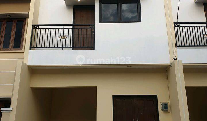 Rumah Baru Di Pusat Kota Dekat Mall Csb 1