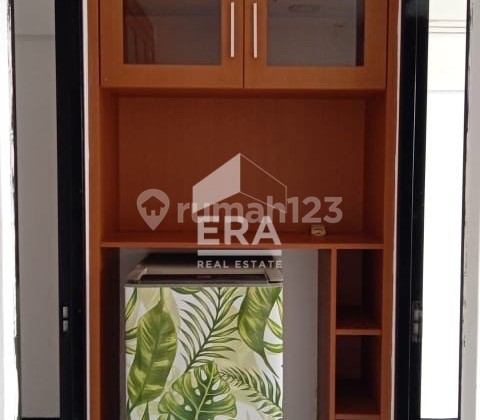 Selling immediately, 8th floor apartment in Sentra Timur Residence 2