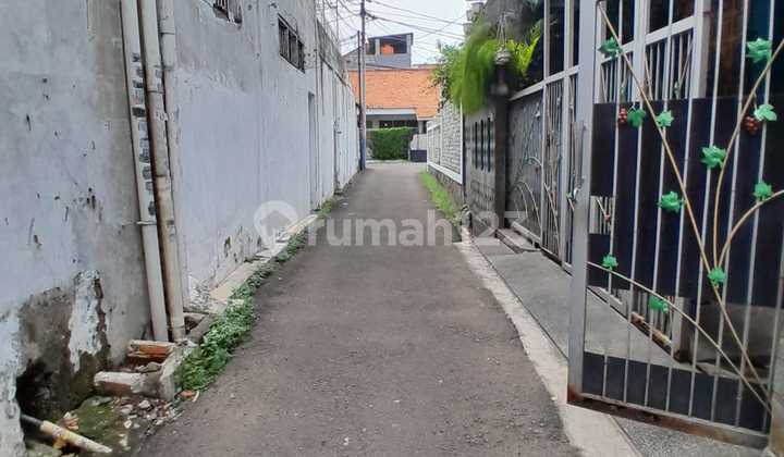 House+Boarding 2.5 Floors Rawamangun 2