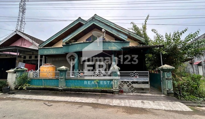 Rumah jual di Jl Kadrie Oening Samarinda, Sangat nyaman dan dekat ke pusat kota