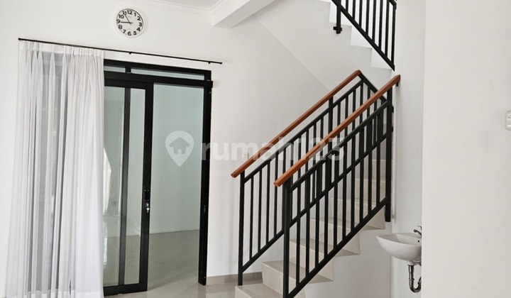 Dijual Rumah View Gunung Tangkuban Parahu di SARIWANGI 1