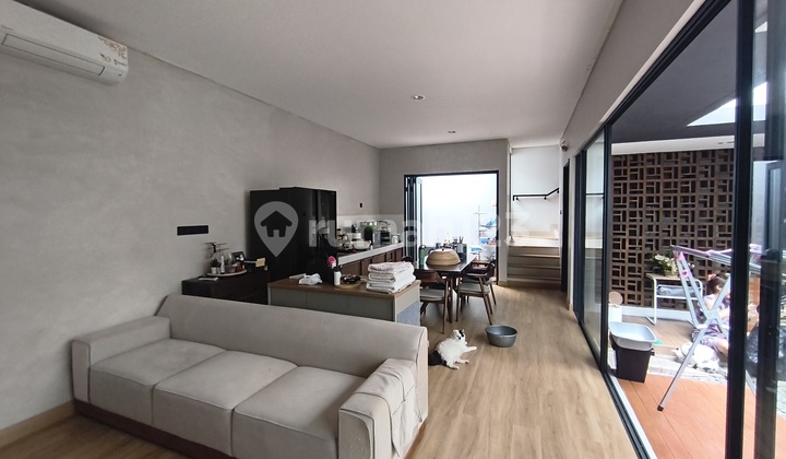 Beli Rumah Ini, Auto Dapet Passive Income Dari Penyewa Bulanan. Cocok Buat yang Mau Invest di Summarecon, Bandung.