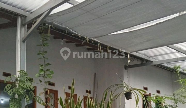 Rumah dengan Lokasi Strategis, Tengah Kota Bandung. Akses Lokasi Mudah dan Dekat ke Banyak Fasilitas Umum. Rumah dengan Lokasi Strategis, Tengah Kota Bandung. Akses Lokasi Mudah dan Dekat ke Banyak Fasilitas Umum.
