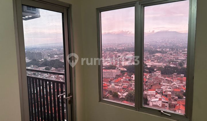 Kalau Cocok, Negoin Aja. Jual Apartemen Sudirman Suite Bandung Type 2Br.