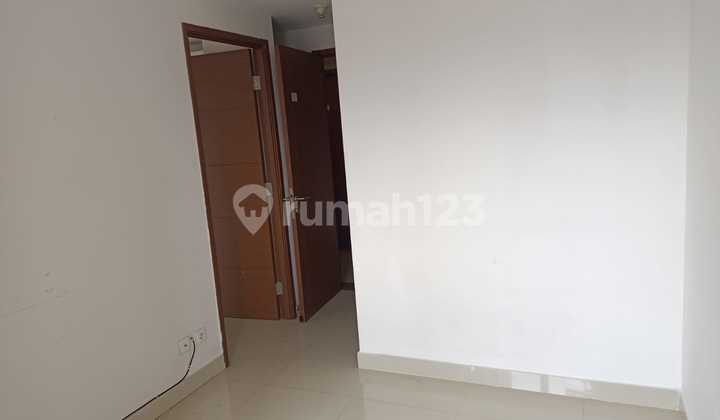 For Rent. Sudirman Suite Apartment 2BR. AC & Water Heater Available. Survey Now. 2