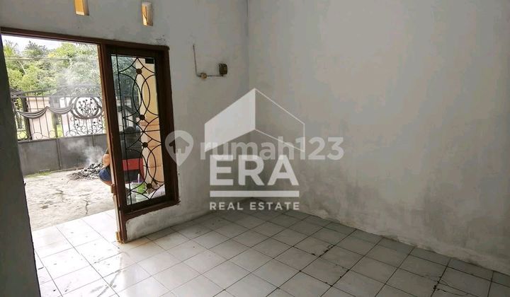 Rumah Hunian Sederhana Satu Lantai , Cocok untuk Keluarga Kecil , di Tengah Kota Samarinda . Akses Dekat Bandara Samarinda dan Pusat Perbelanjaan. 2