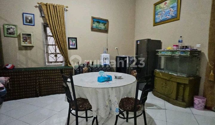 Rumah 2 Lantai Di Pinggir Kota Samarinda , Bergaya Modern , Cocok Untuk Keluarga Besar Dengan 6 Kt 2