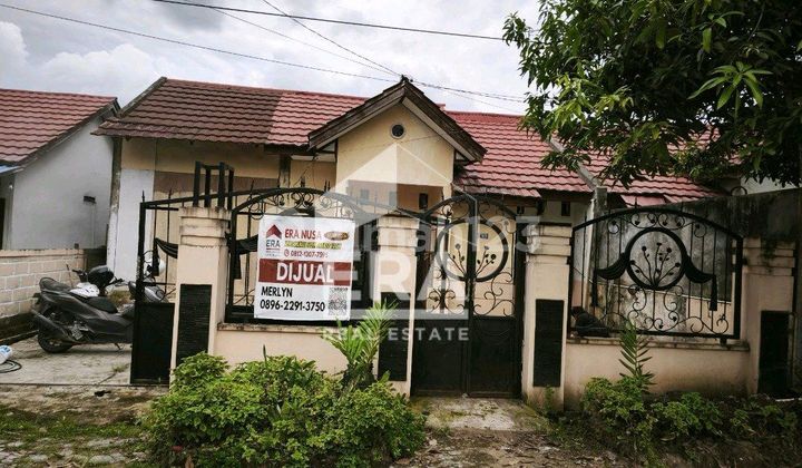 Rumah Hunian Sederhana Satu Lantai , Cocok untuk Keluarga Kecil , di Tengah Kota Samarinda . Akses Dekat Bandara Samarinda dan Pusat Perbelanjaan.