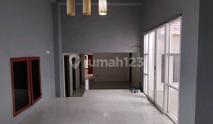 Rumah Sewa 1 Lantai Sangat Luas dengan 5 Kamar Tidur , Cocok untuk Keluarga Besar atau Mess Karyawan 2