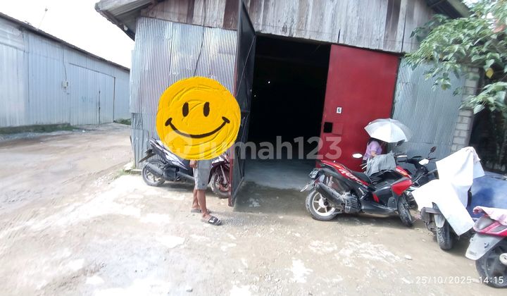 Warehouse for Rent at an Affordable Price in the Center of Samarinda City Warehouse for Rent at an Affordable Price in the Center of Samarinda City