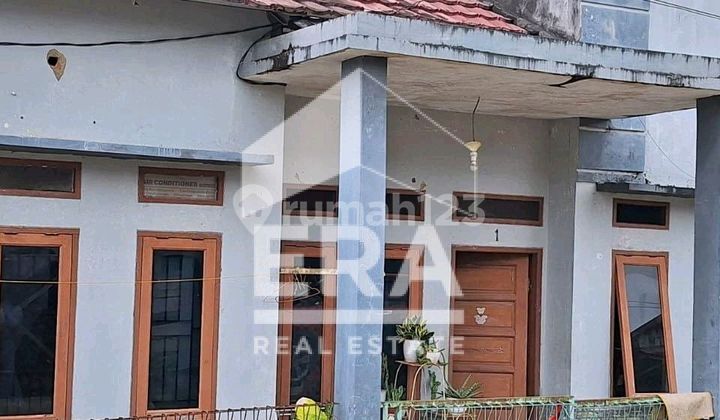 Rumah Siap Huni Di Pinggir Kota Samarinda, Seperti Rumah Bangsalan Yg Memiliki 4 Pintu / 4 Ruangan Yang Masing Masing Ruangan Memiliki 1 Kt Dan 1 Km 2