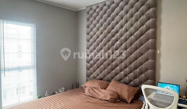 Dijual Rumah 3 Lantai Semi Furnish Di Alesha Yellow, Vanya Park